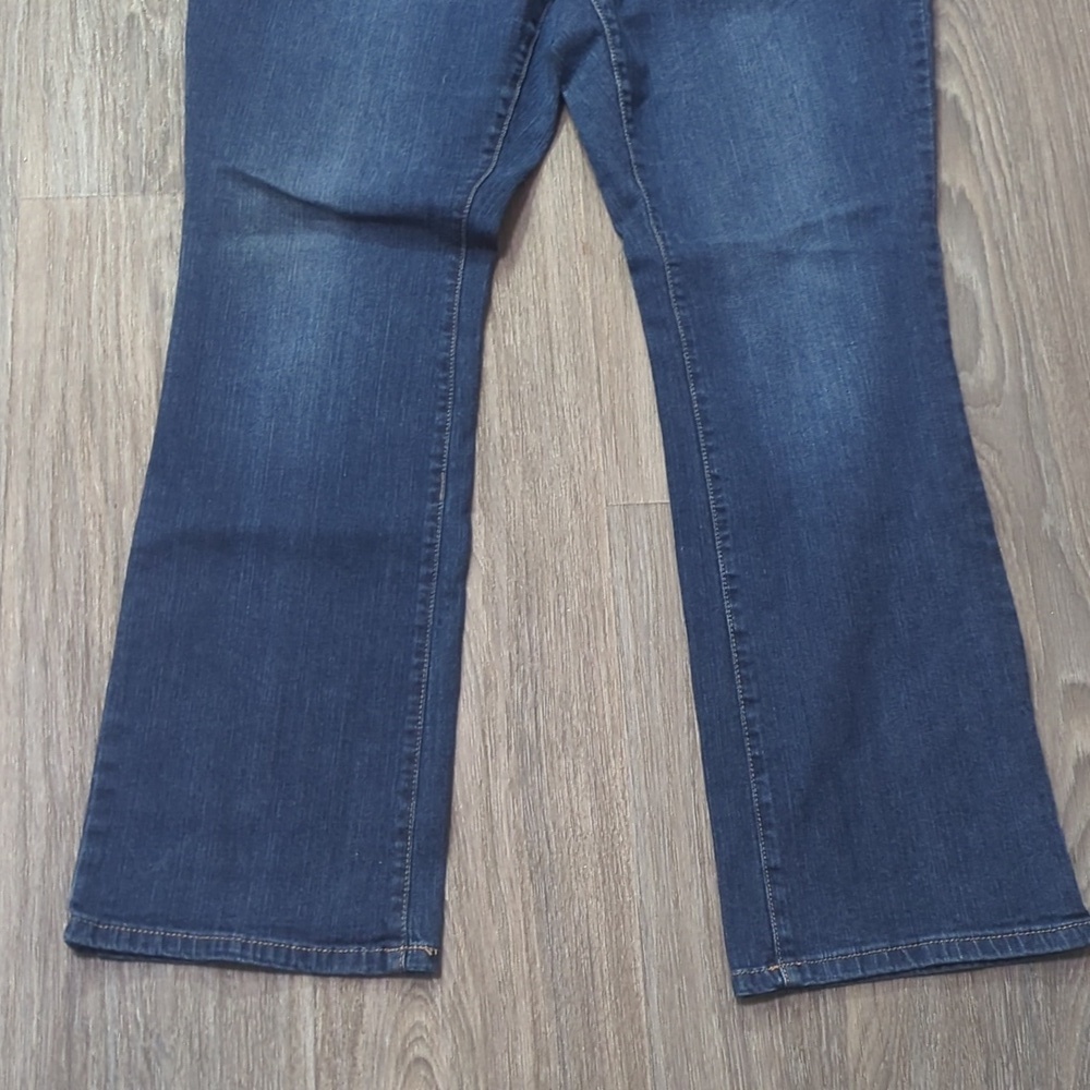 ❤️5/$25 Faded Glory Dark Blue Flare Jeans - Picture 3 of 6